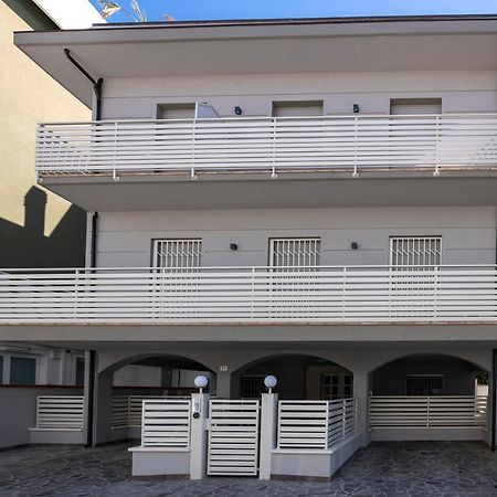 Casa Plauto Attico Senza Cucina Without Kichen Apartment Bellaria-Igea Marina Ngoại thất bức ảnh